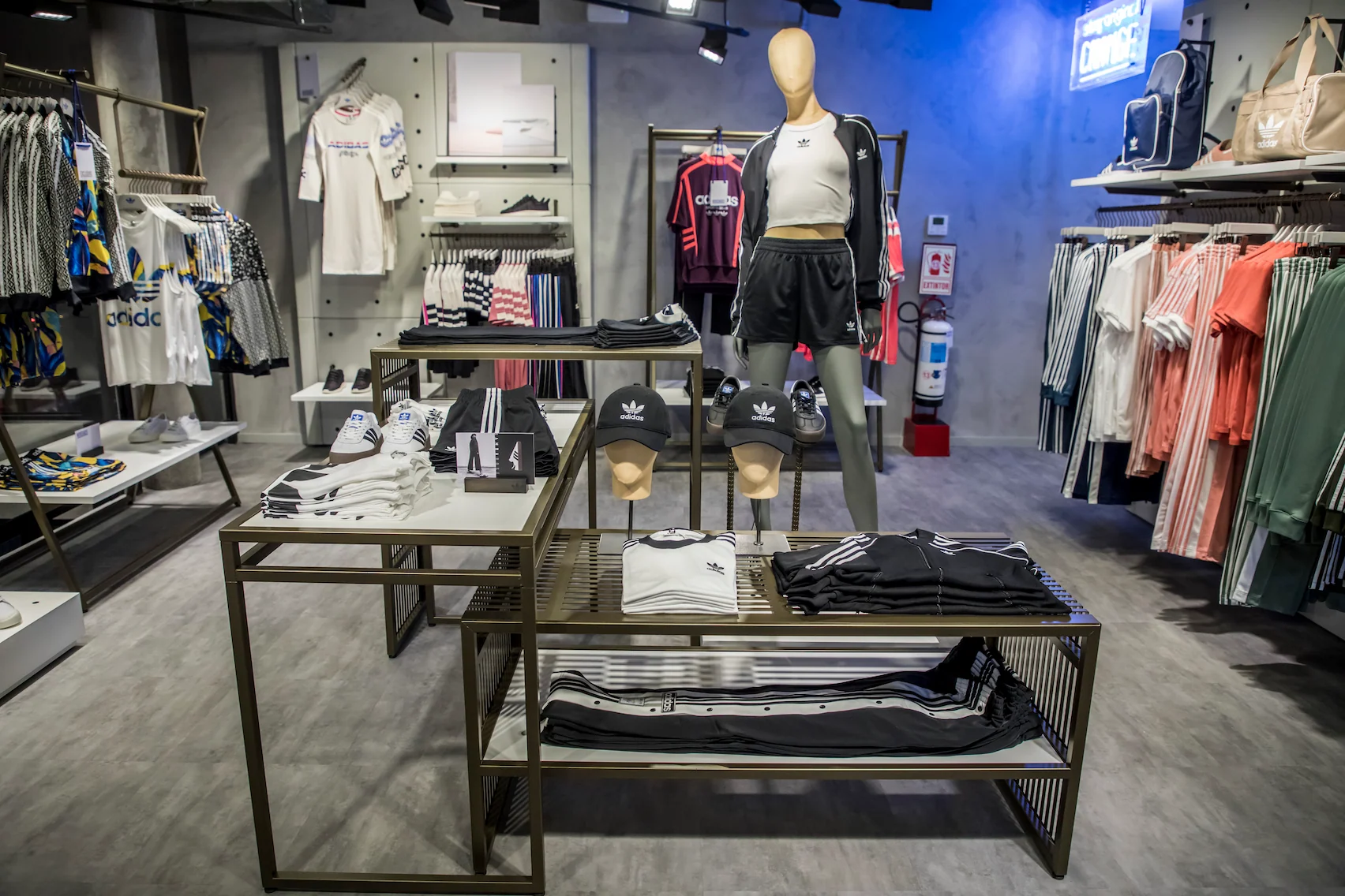 ADIDAS — imagen 5